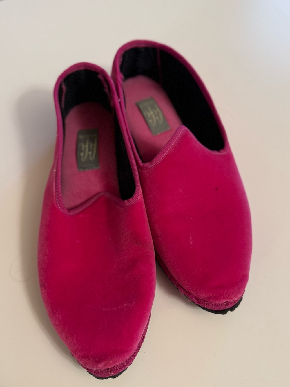Women's Velvet Slip-On Flats in Bright Magenta